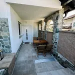 Modern And Peaceful With Terrace - Two Bedroom With Terrace شقة Recica ob Savinji