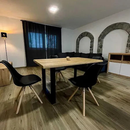 شقة Modern And Peaceful With Terrace - Two Bedroom With Terrace Recica ob Savinji